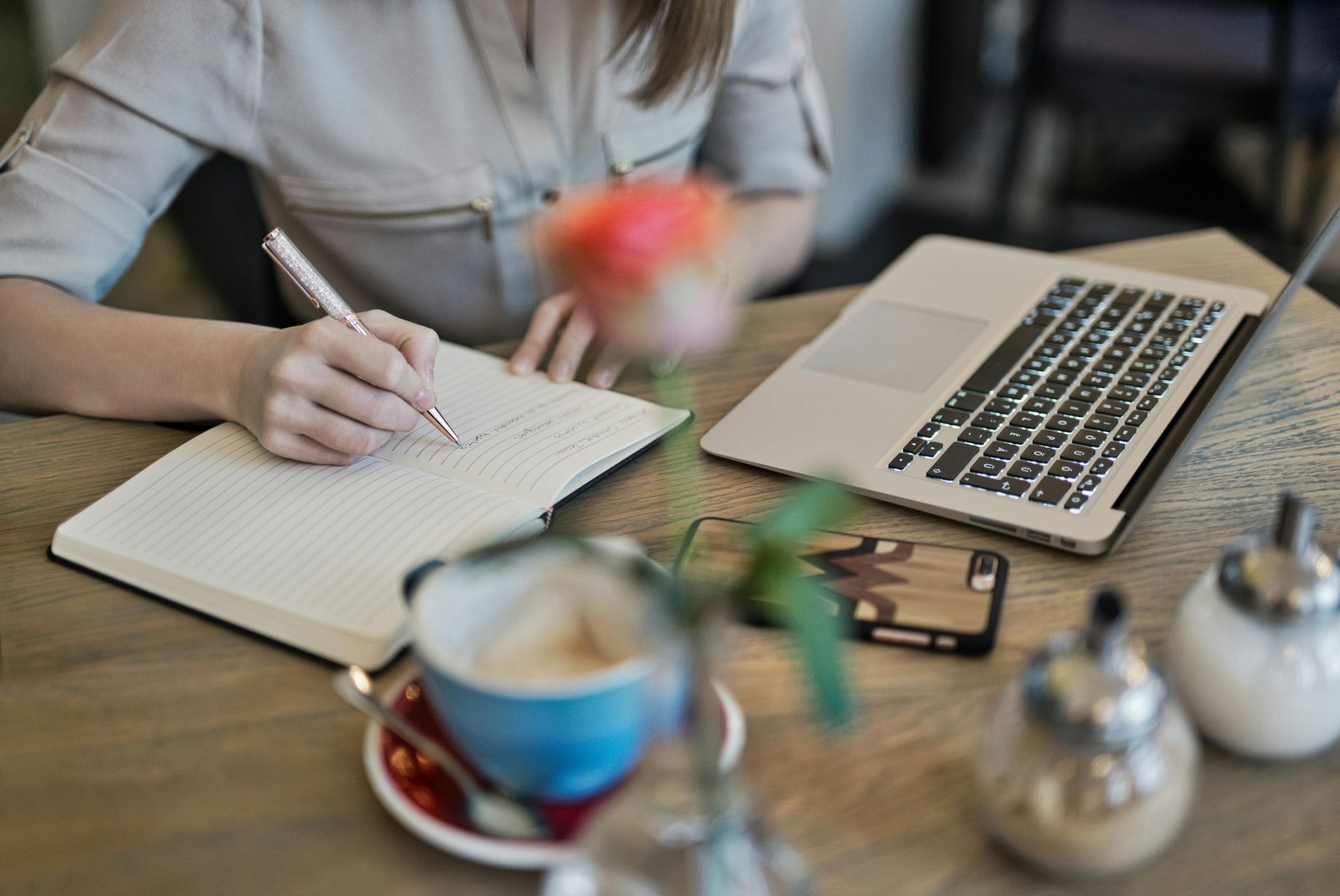 ai sparks job anxiety for young australians, study shows