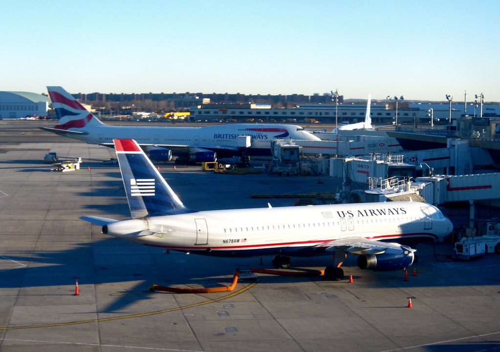 us flight delays worsen amid air traffic staff shortages