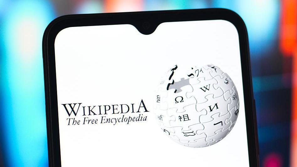 wikipedia traffic falls due to ai, social video