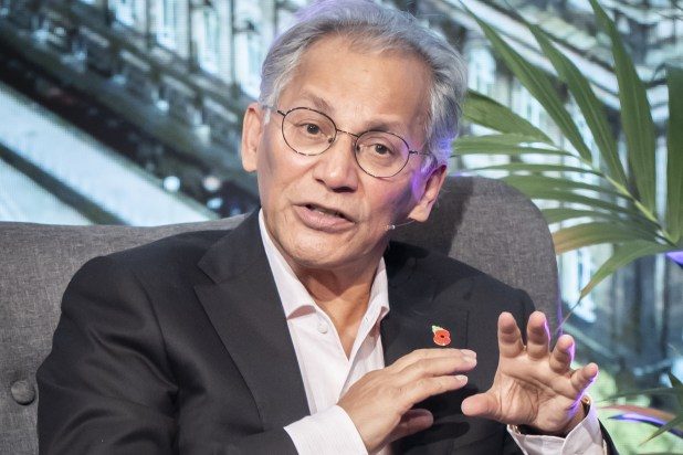 bbc executives face mps over editorial controversy