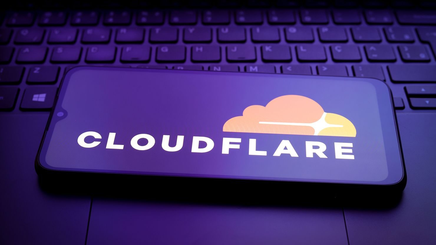 cloudflare outage disrupts major websites worldwide