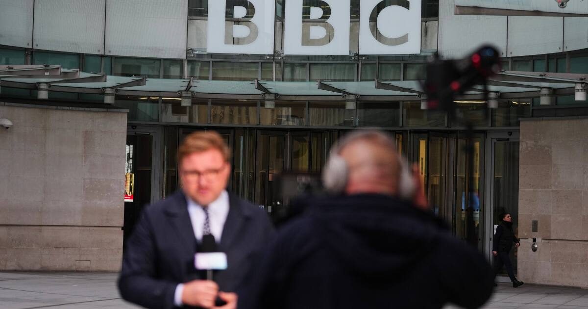 culture secretary urges bbc to rebuild public trust
