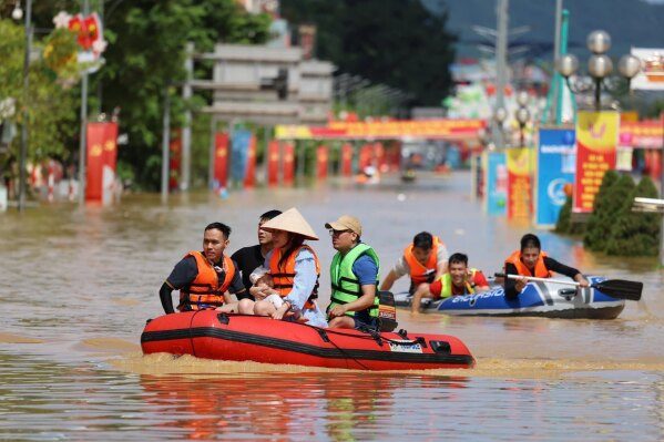 heavy rains cause deadly floods in vietnam