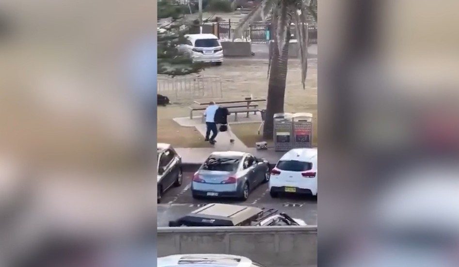 bondi shooting civilian