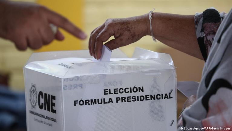 hondurans vote amid tensions over us aid