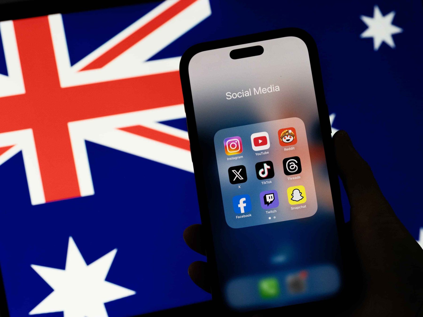 meta challenges australia's under 16 social media ban