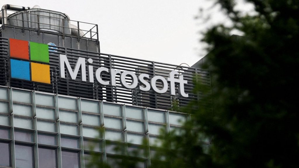 microsoft warns hackers target windows zero day flaws