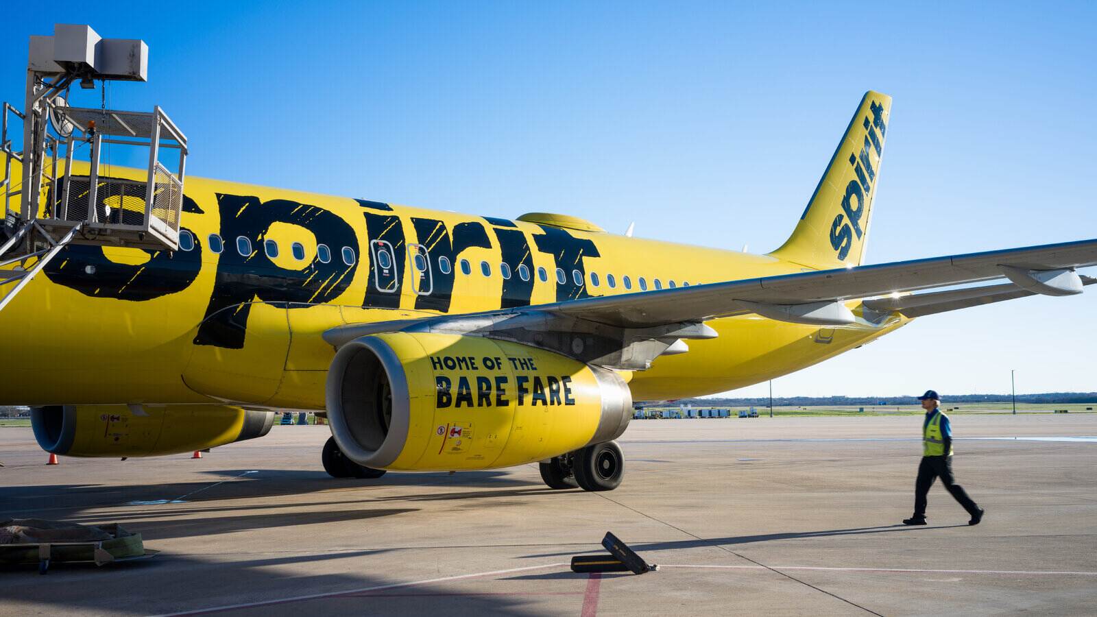 spirit airlines plans major cuts to exit bankruptcy