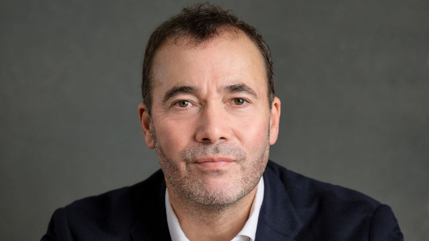 washington post chief executive resigns after redundancies