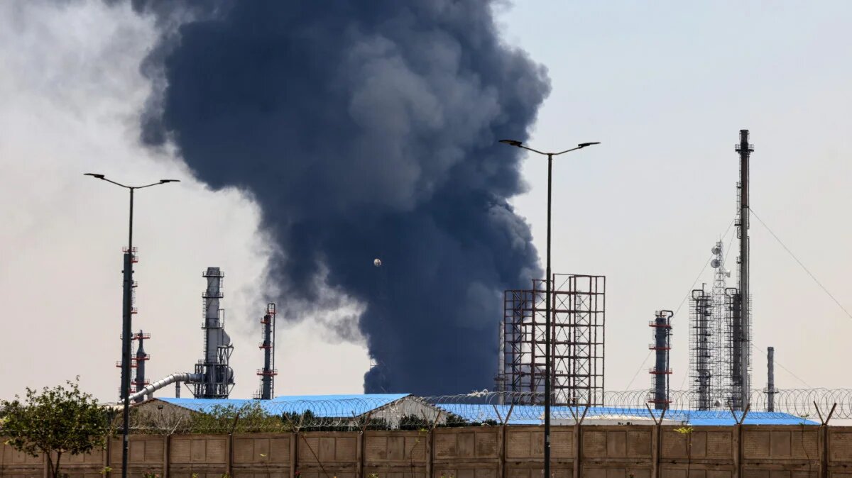 iran strike risks oil shock, recession