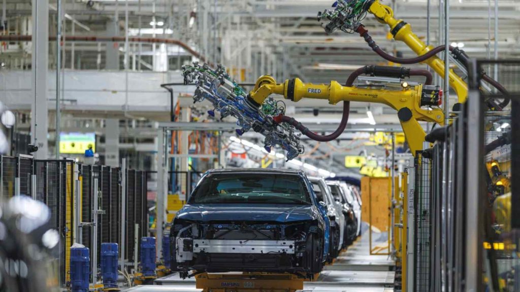 toyota invests $1b in us plants