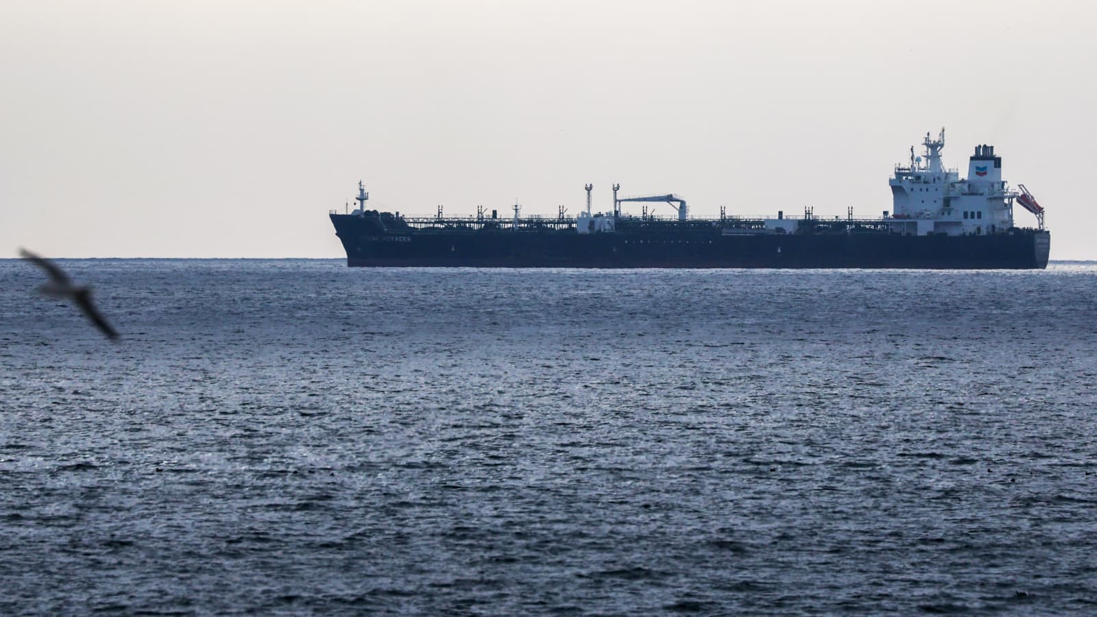 us launches massive aid for gulf tankers