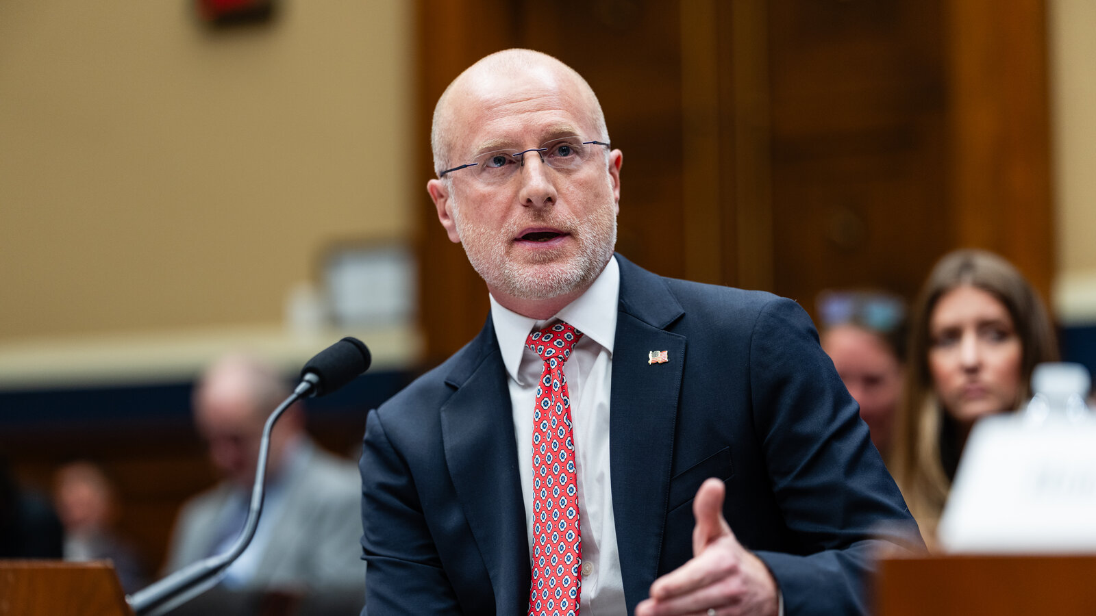 us regulator eyes revoking media licences over iran