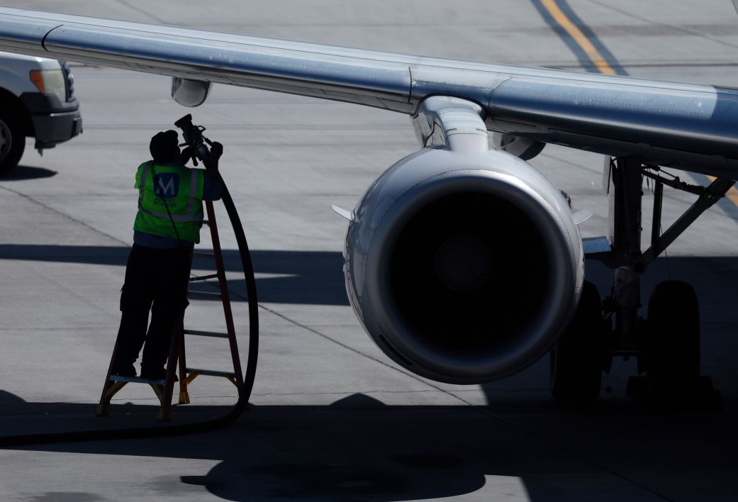 airlines face fuel crisis from iran conflict
