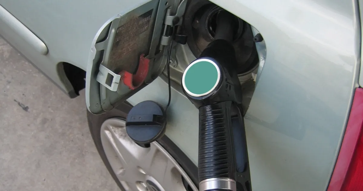 petrol station fuel pump prices