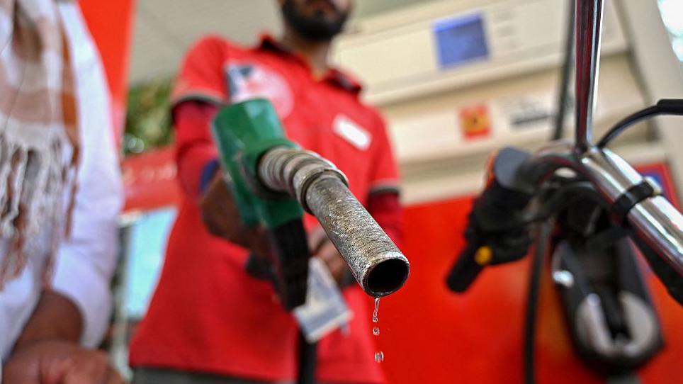 brent crude tops $126 after iran war reports
