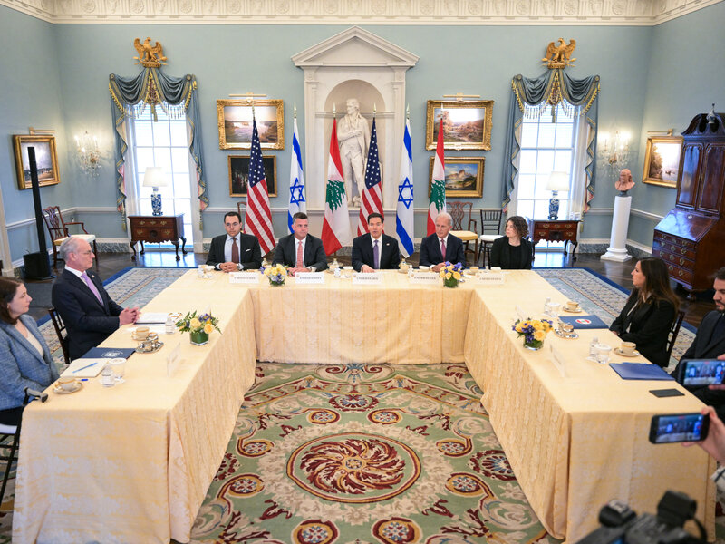 israel, lebanon hold first talks in 33 years