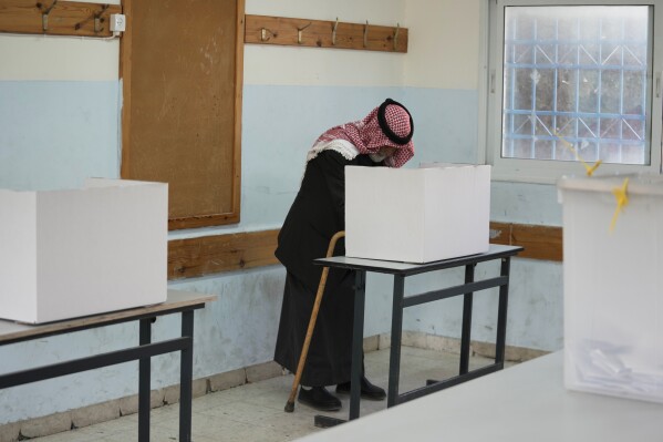 rare gaza poll breaks two decade electoral silence