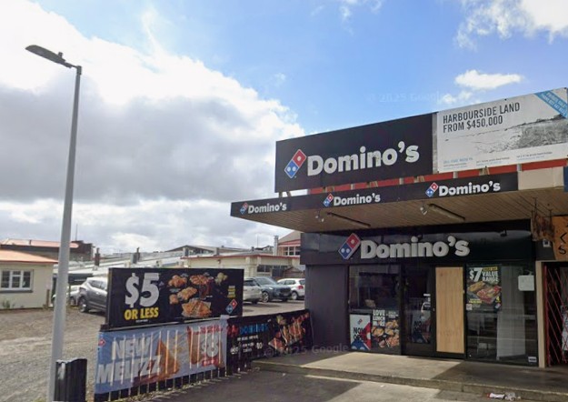 dominos