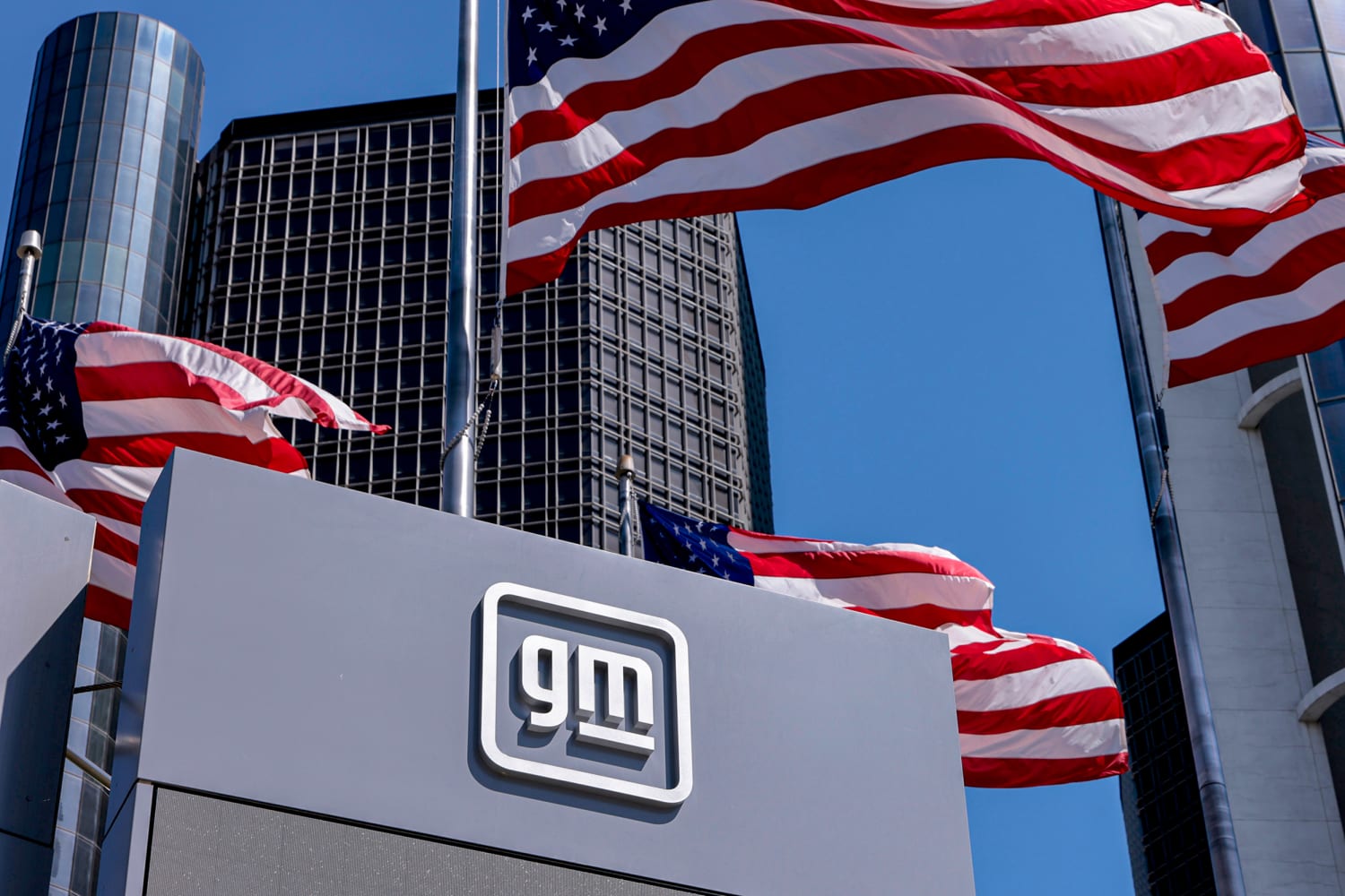 gm cuts hundreds of it jobs amid tech division restructuring2