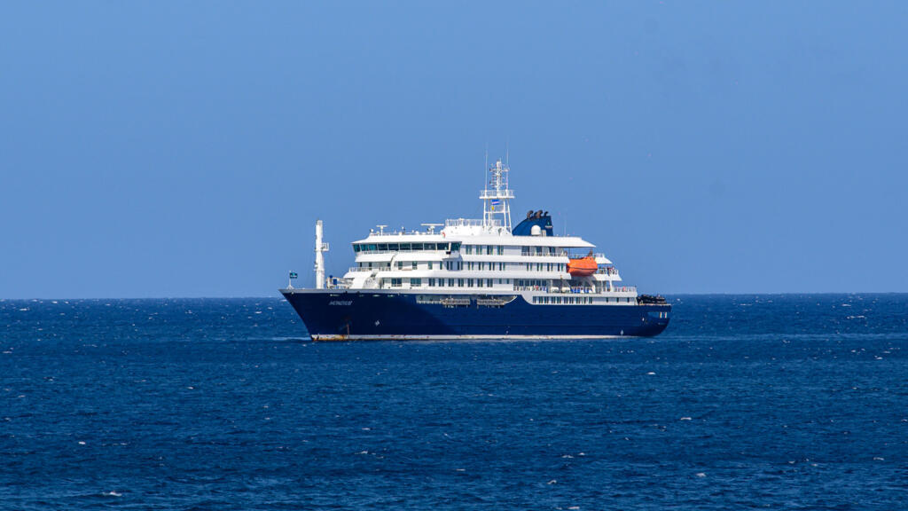 hantavirus ship nears canary islands amid outbreak
