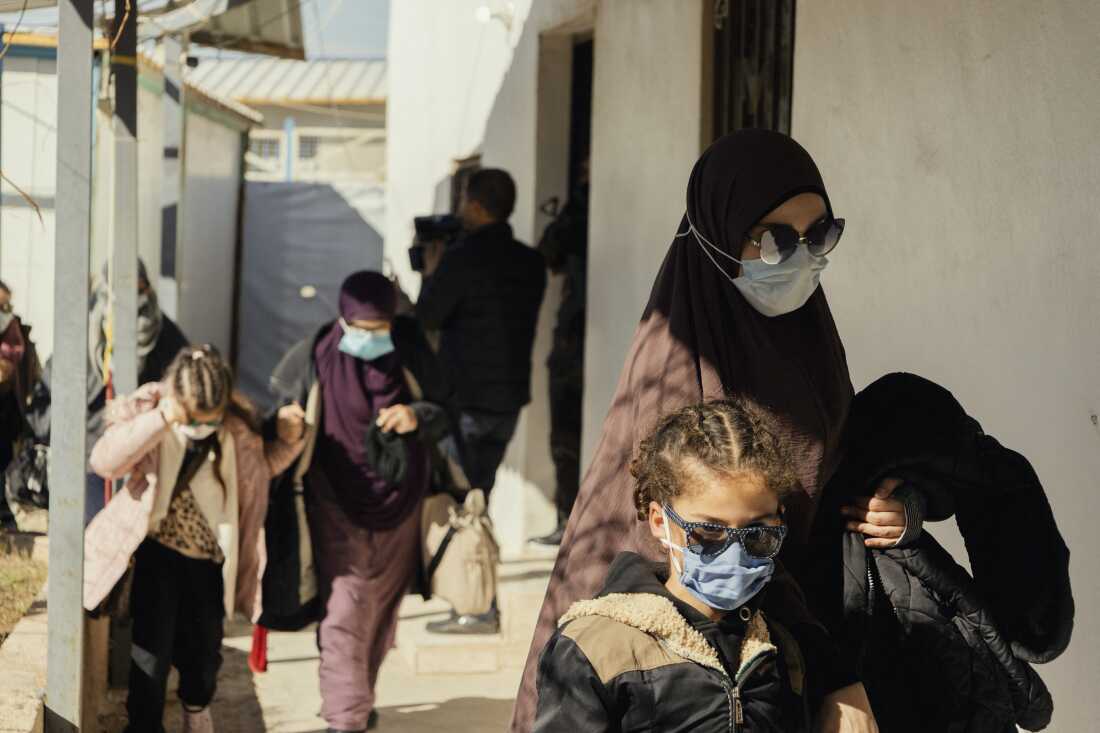 australian families leave roj camp