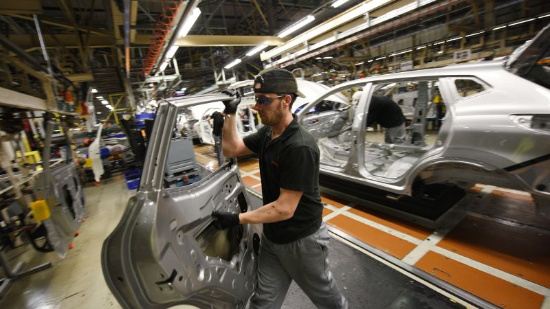 nissan cuts 900 european jobs, idles uk line