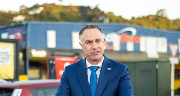 simon watts nz