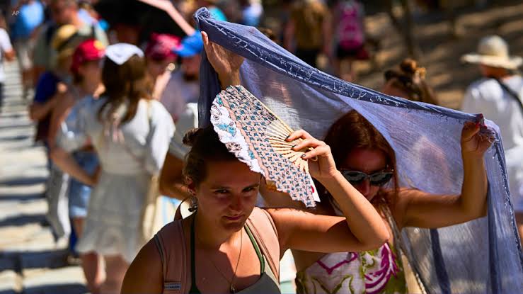 europe adapts as extreme heat disrupts daily life