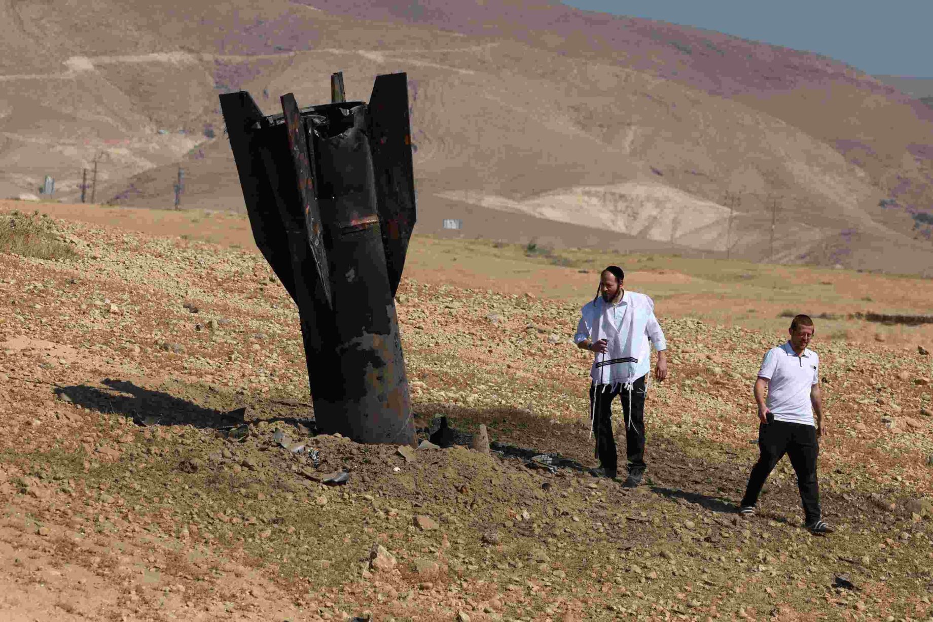 iran, israel pause attacks after renewed clashes