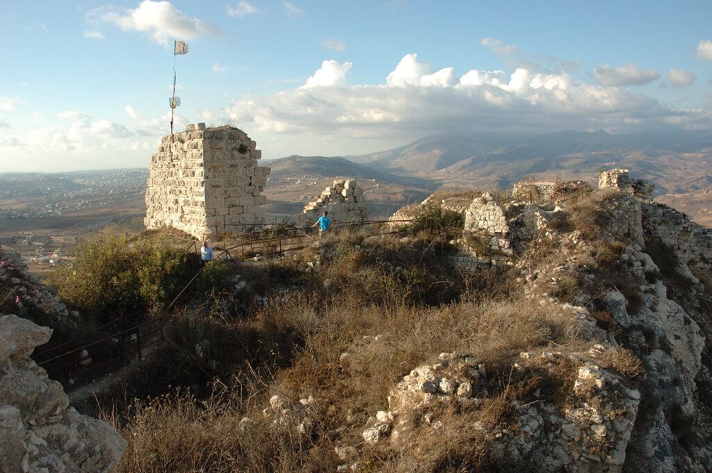 israel captures beaufort castle in lebanon offensive