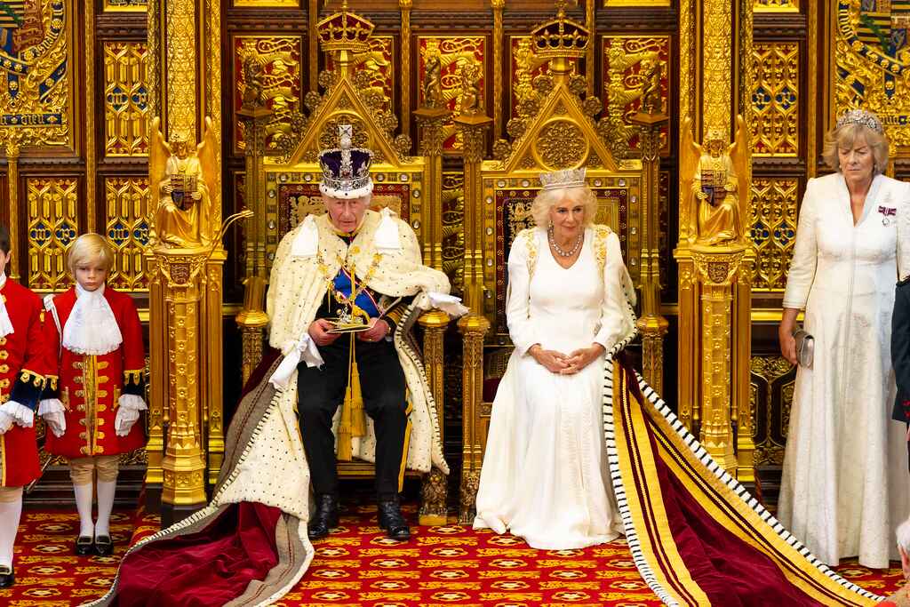 king charles to disclose tax payments