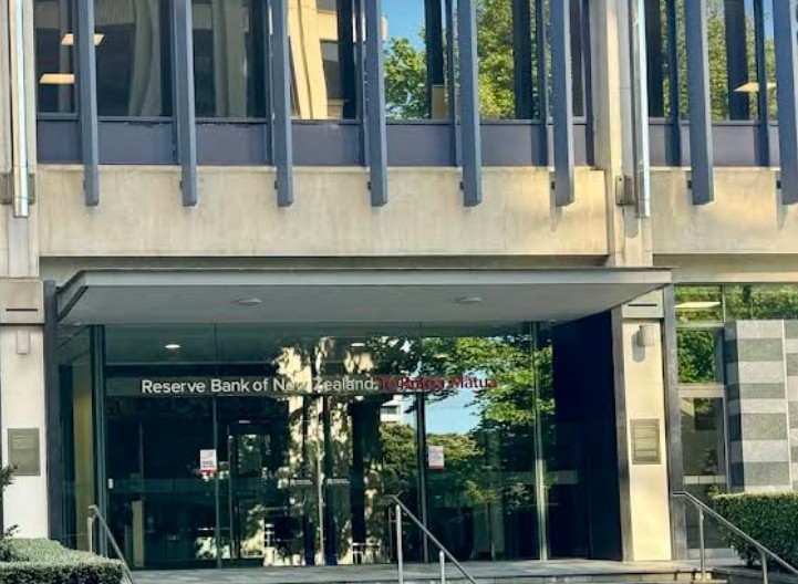 rbnz on bank