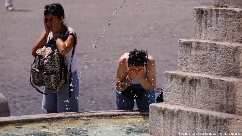 red heat alerts spread across europe2