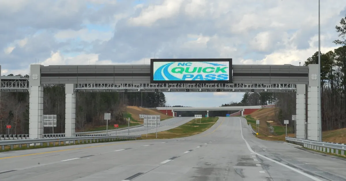 Gantry on Triangle Expressway