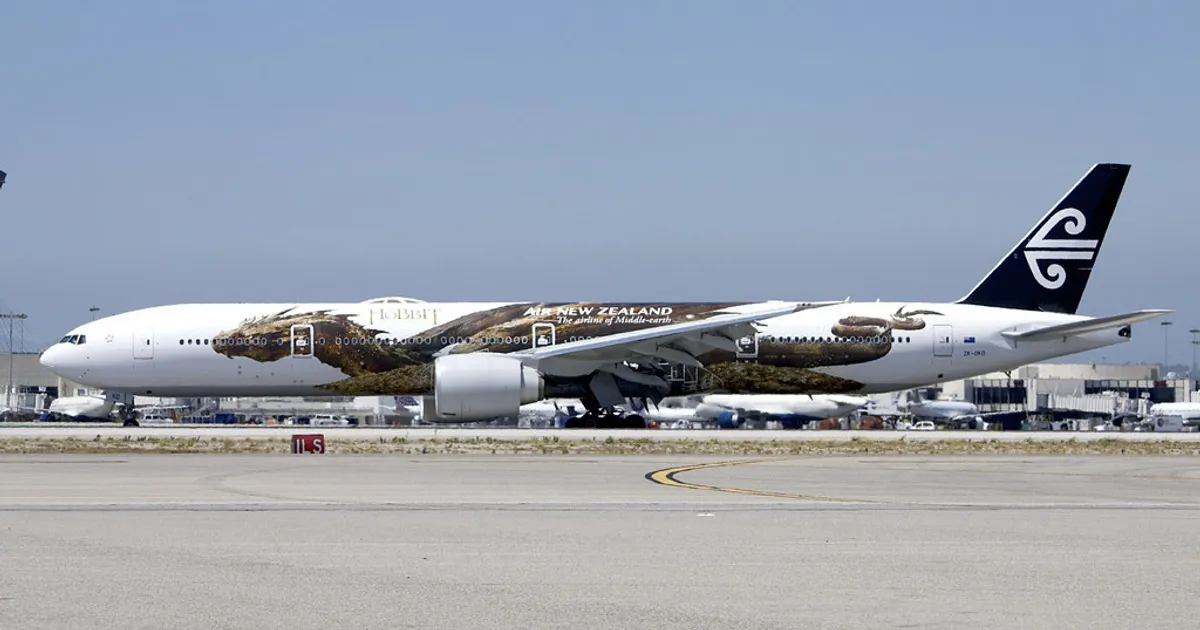 Boeing 777 -300 Air New Zealand, ZK-OKO, The Hobbit The Desolation of Smaug DSC_0937