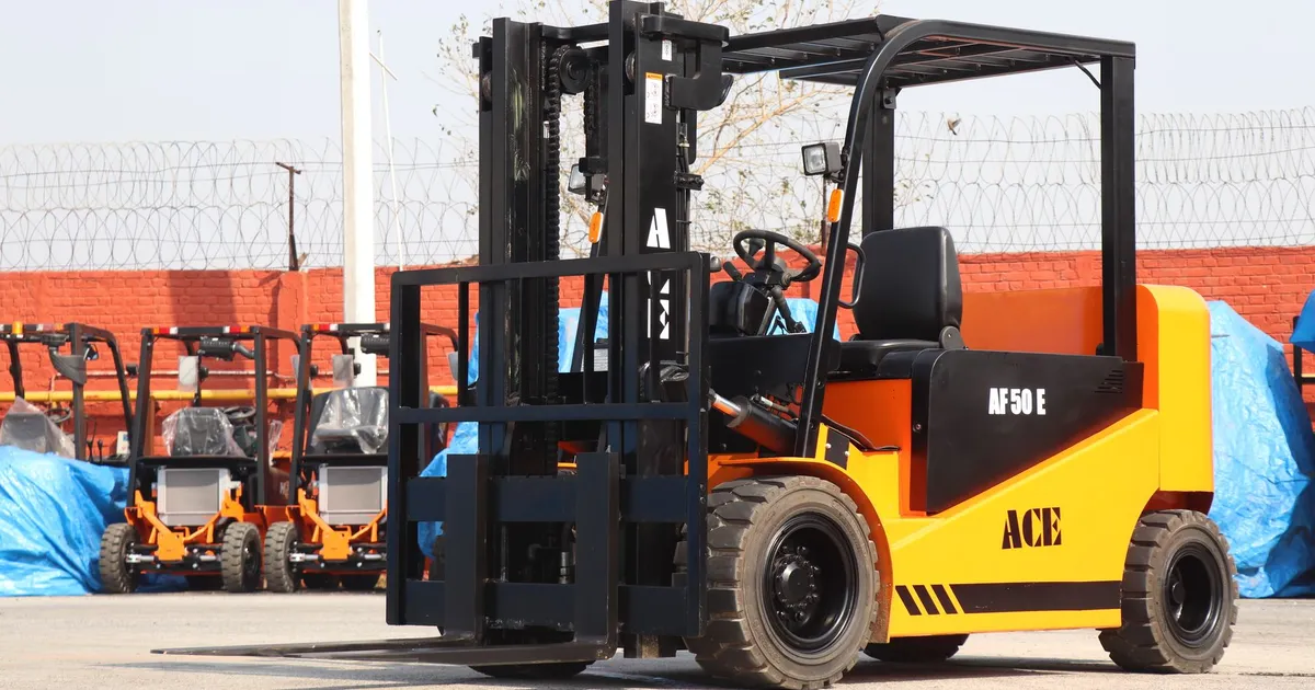 ACE AF50E electric forklift parked in a sunny warehouse area.