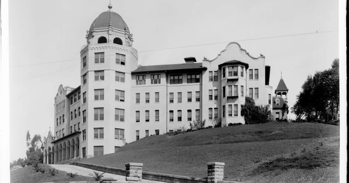 Sisters' Hospital, Sunset Boulevard, ca.1910 (CHS-2447)